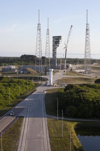 OSIRIS-REx, Atlas V Centaur Stage Arrival and Lift & Mate