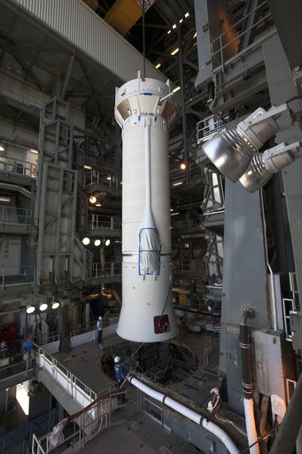 OSIRIS-REx, Atlas V Centaur Stage Arrival and Lift & Mate