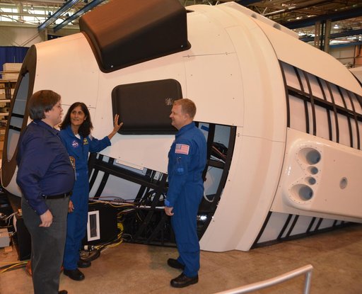 Boeing Mission Simulator with CCP Astronauts