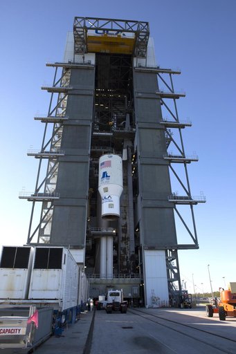 GOES-R Atlas V Centaur Lift and Mate