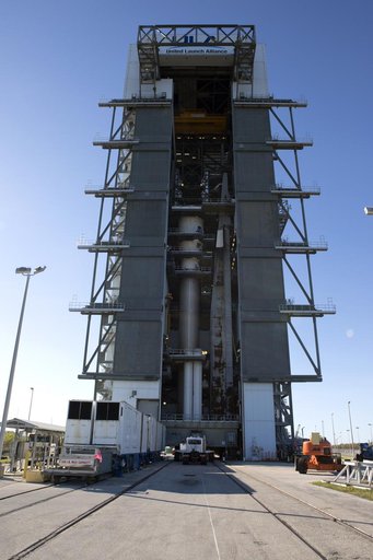 GOES-R Atlas V Centaur Lift and Mate