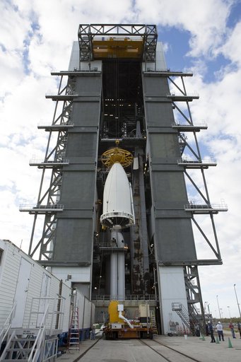 GOES-R Lift and Mate