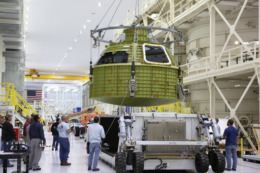 Orion EM-1 Crew Module Structural Test Article Move to Birdcage