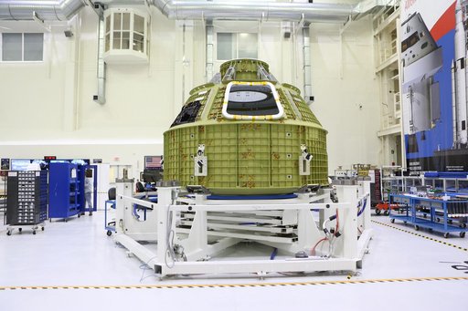 Orion EM-1 Crew Module Structural Test Article Move to Birdcage