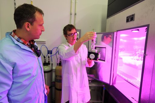 Dr. Thomas Zurbuchen Visits SSPF