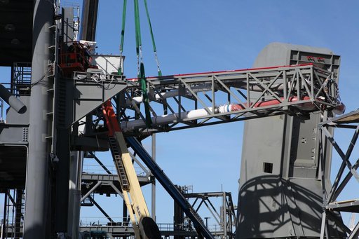 Core Stage Inter-Tank Umbilical Installation