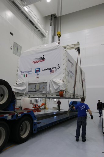 OA-7 Cargo Module Move from Airlock to Highbay