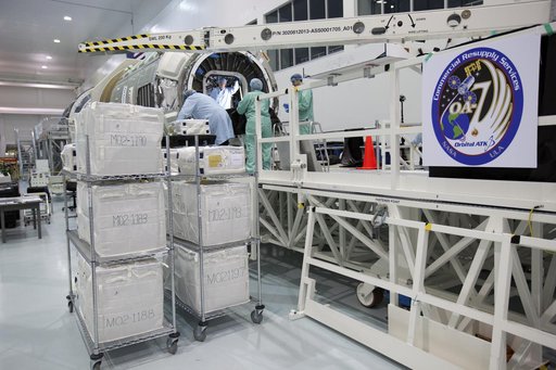 OA-7 Cargo Module Loading