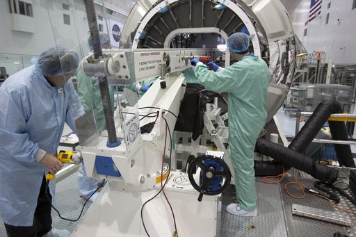 OA-7 Cargo Module Loading