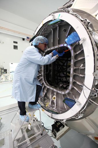 OA-7 Cargo Module Hatch Closure