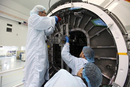 OA-7 Cargo Module Hatch Closure