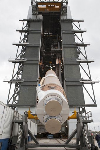 OA-7 Atlas V Booster Lift to Vertical on Stand (LVOS)