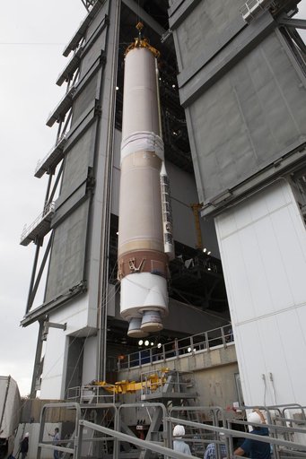 OA-7 Atlas V Booster Lift to Vertical on Stand (LVOS)