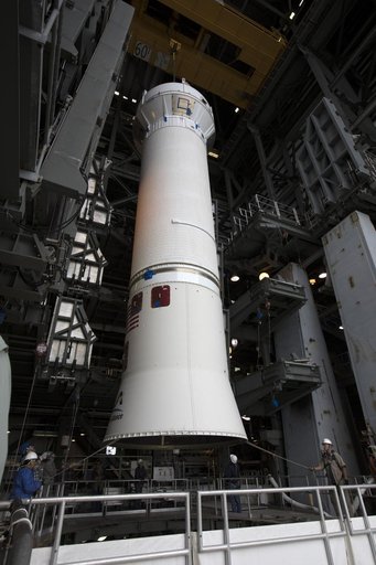 OA-7 Atlas V Centaur Stage Lift and Mate to Booster
