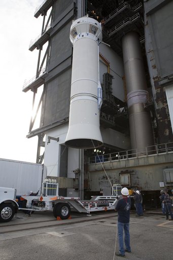 OA-7 Atlas V Centaur Stage Lift and Mate to Booster