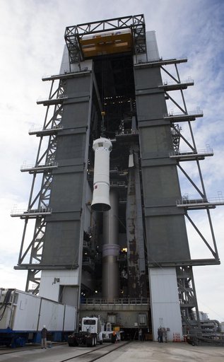 OA-7 Atlas V Centaur Stage Lift and Mate to Booster
