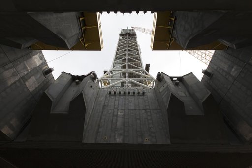 Orion Service Module Umbilical (OSMU) Lift & Preparation for Ins