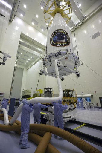 OA-7 Cargo Module Lift to KAMAG