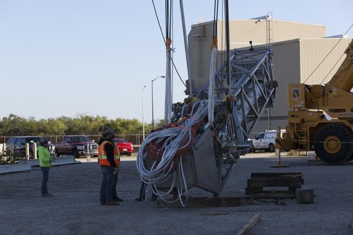 Orion Service Module Umbilical (OSMU) Installation