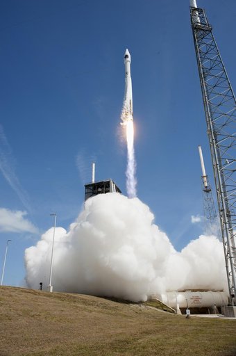 Orbital ATK CRS-7 Liftoff