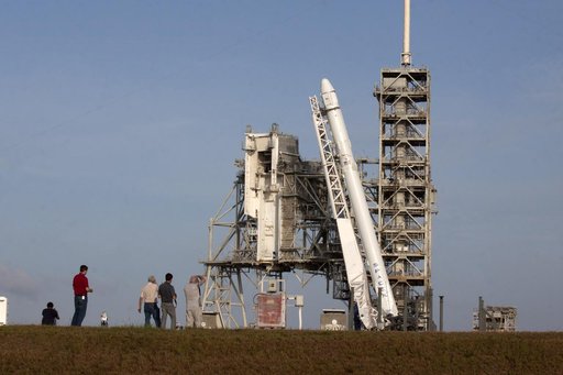 SpaceX CRS-11 Prepares for Launch