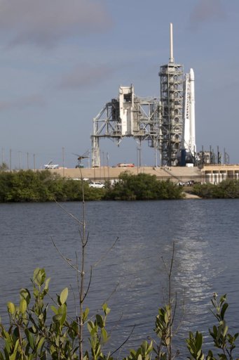 SpaceX CRS-11 Prepares for Launch