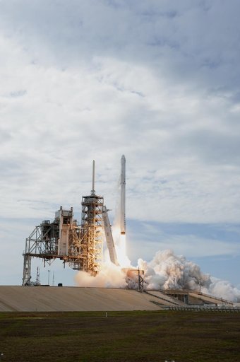 SpaceX CRS-11 Liftoff