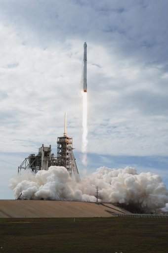 SpaceX CRS-11 Liftoff