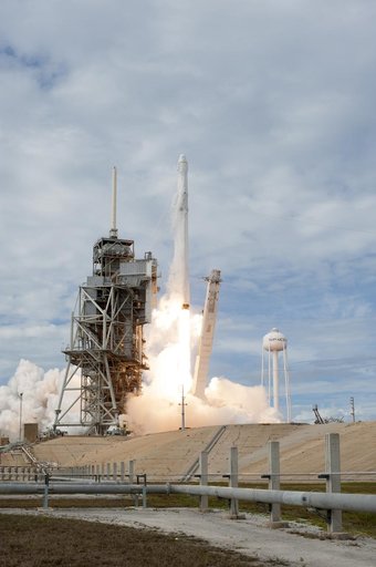 SpaceX CRS-11 Liftoff