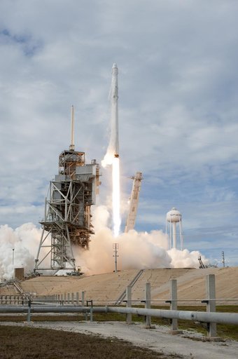 SpaceX CRS-11 Liftoff