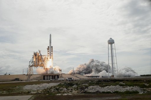 SpaceX CRS-11 Liftoff