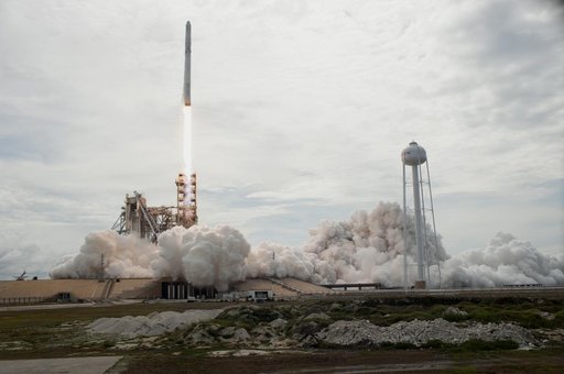SpaceX CRS-11 Liftoff