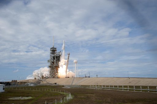 SpaceX CRS-11 Liftoff