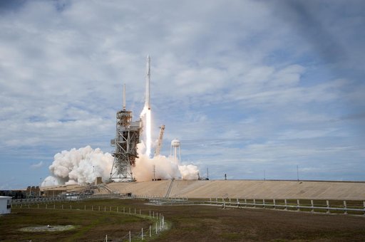 SpaceX CRS-11 Liftoff