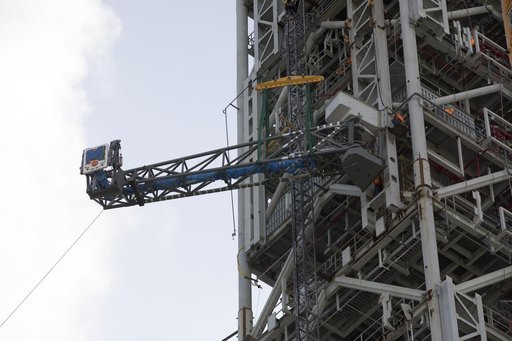 Core Stage Forward Skirt Umbilical Installation onto Mobile Laun