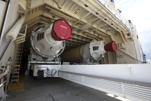 ULA Delta IV Heavy Common Booster Cores for the Parker Solar Pro