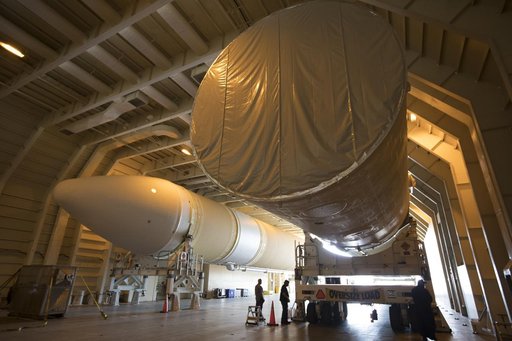 ULA Delta IV Heavy Common Booster Cores for the Parker Solar Pro