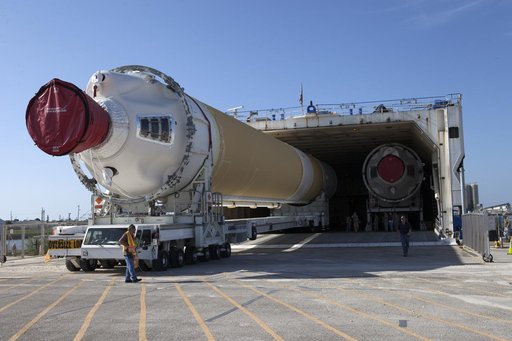 ULA Delta IV Heavy Common Booster Cores for the Parker Solar Pro