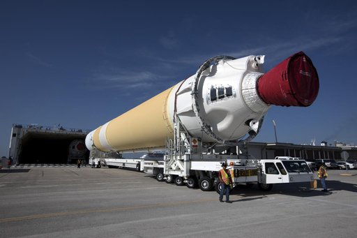 ULA Delta IV Heavy Common Booster Cores for the Parker Solar Pro