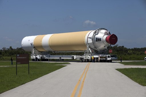 ULA Delta IV Heavy Common Booster Cores for the Parker Solar Pro