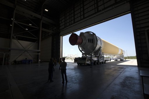 ULA Delta IV Heavy Common Booster Cores for the Parker Solar Pro