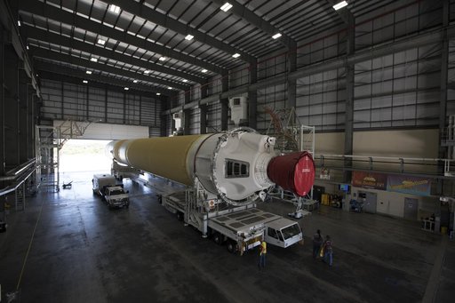 ULA Delta IV Heavy Common Booster Cores for the Parker Solar Pro