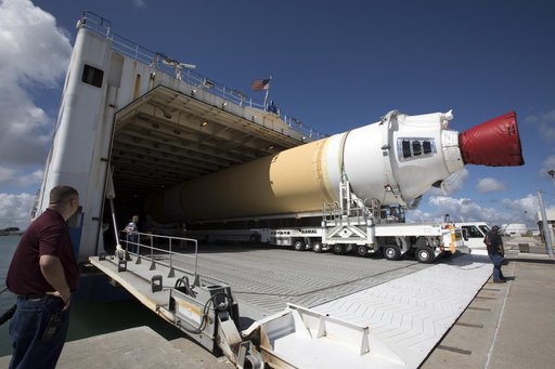 ULA Delta IV Heavy Common Booster Cores for the Parker Solar Pro