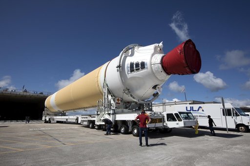 ULA Delta IV Heavy Common Booster Cores for the Parker Solar Pro