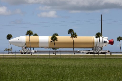 ULA Delta IV Heavy Common Booster Cores for the Parker Solar Pro