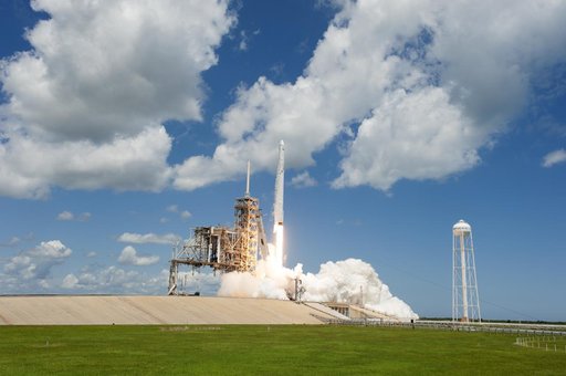 SpaceX CRS-12 Liftoff