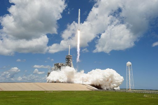 SpaceX CRS-12 Liftoff