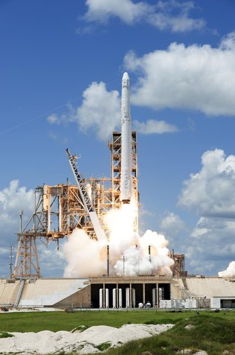 SpaceX CRS-12 Liftoff