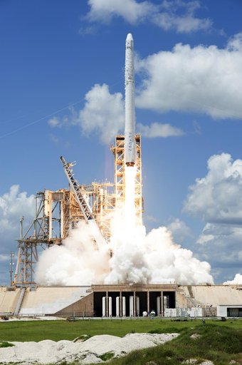 SpaceX CRS-12 Liftoff