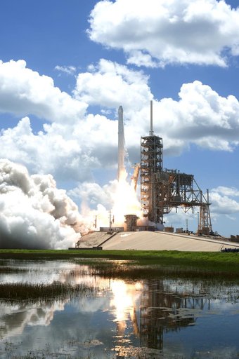 SpaceX CRS-12 Liftoff